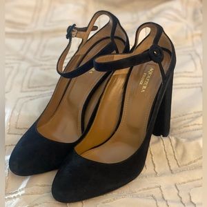 Like new Aquazzura black suede heels.